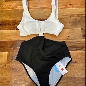 Cupshe black and white one-piece swimsuit